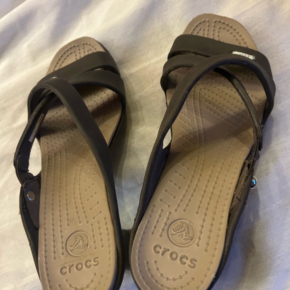 CROCS Women's Black Strappy Heeled Mules - Picture 4 of 6